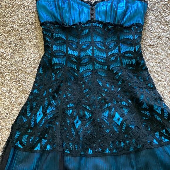 Betsy Johnson Like New Lacy dress - Picture 2 of 3